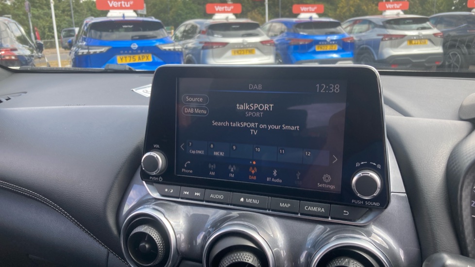 Nissan Juke 1.0 DiG-T 114 N-Connecta 5dr DCT Petrol Hatchback - Image 12