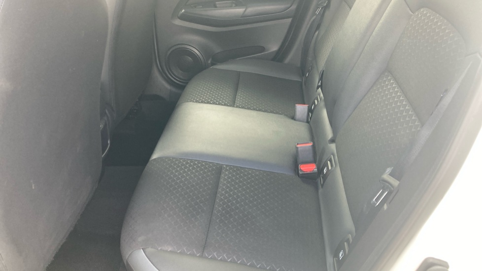 Nissan Juke 1.0 DiG-T 114 N-Connecta 5dr DCT Petrol Hatchback - Image 16