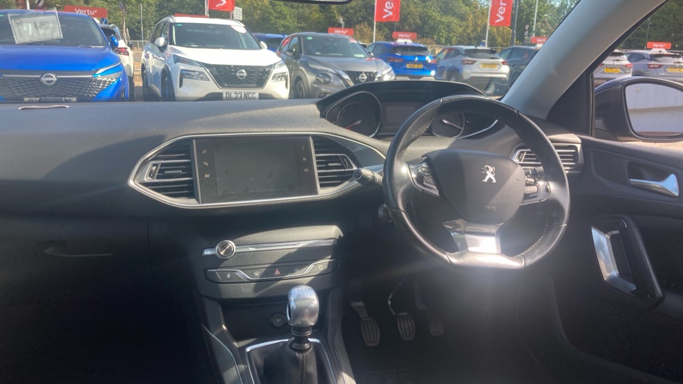 Peugeot 308 1.2 PureTech 130 Allure 5dr Petrol Hatchback - Image 10