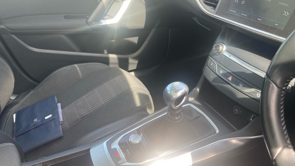 Peugeot 308 1.2 PureTech 130 Allure 5dr Petrol Hatchback - Image 14