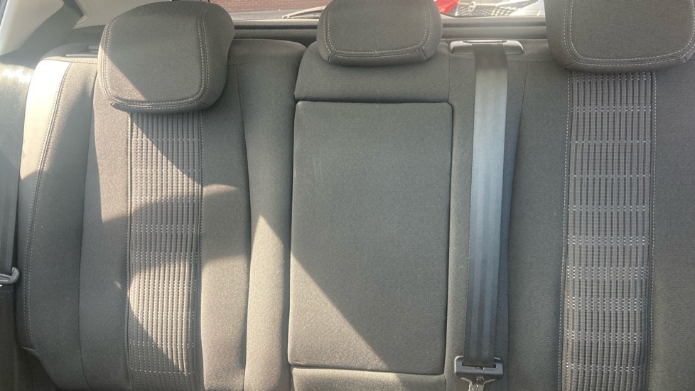Peugeot 308 1.2 PureTech 130 Allure 5dr Petrol Hatchback - Image 15