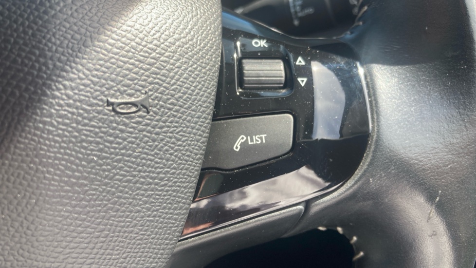 Peugeot 308 1.2 PureTech 130 Allure 5dr Petrol Hatchback - Image 28