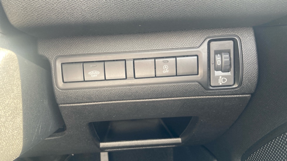 Peugeot 308 1.2 PureTech 130 Allure 5dr Petrol Hatchback - Image 29