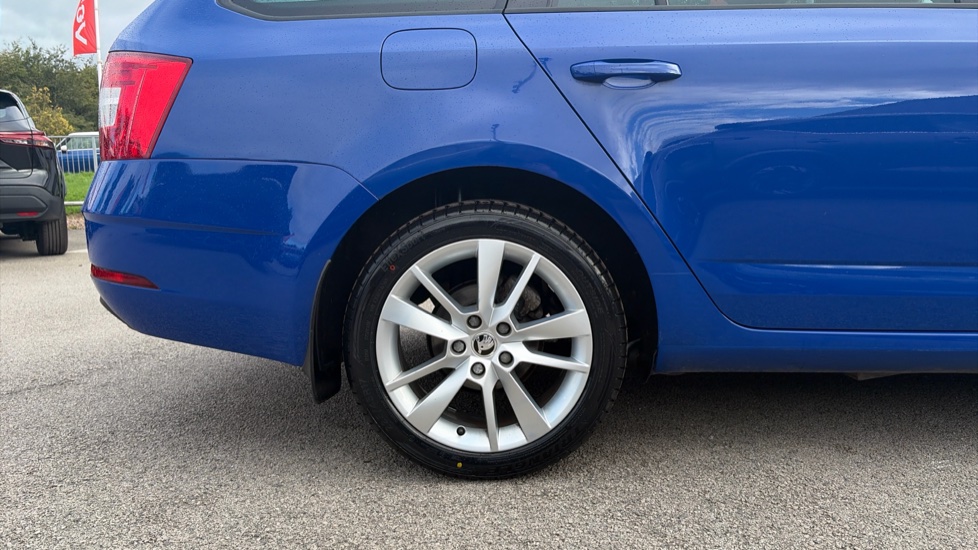 Skoda Octavia 1.5 TSI SE L 5dr DSG Petrol Estate - Image 7