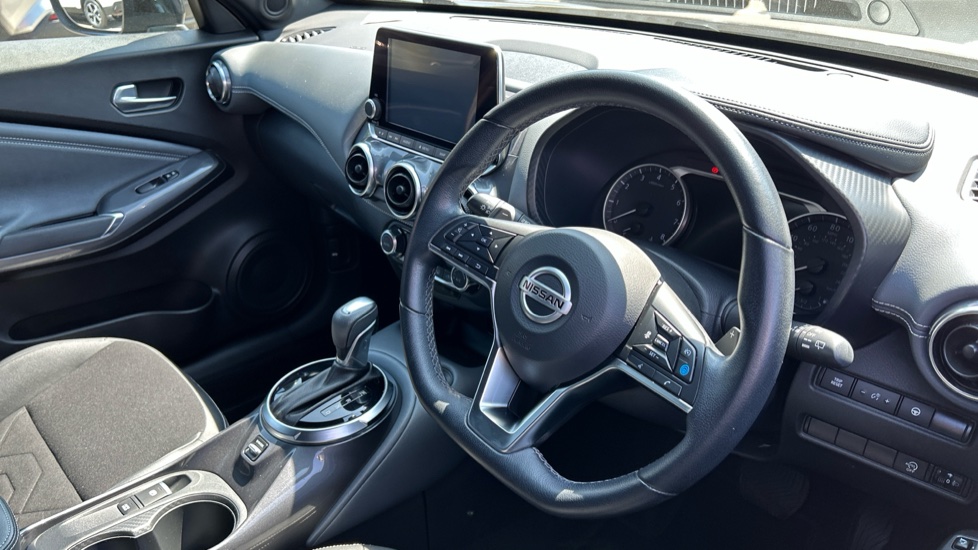 Nissan Juke 1.0 DiG-T 114 Tekna 5dr DCT Petrol Hatchback - Image 11