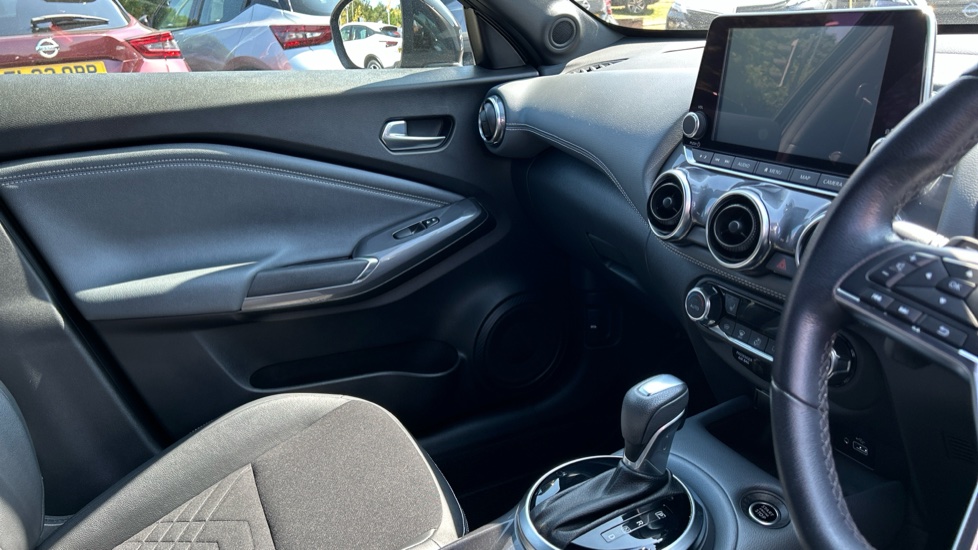 Nissan Juke 1.0 DiG-T 114 Tekna 5dr DCT Petrol Hatchback - Image 14