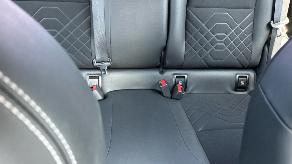 Nissan Juke 1.0 DiG-T 114 Tekna 5dr DCT Petrol Hatchback - Image 17