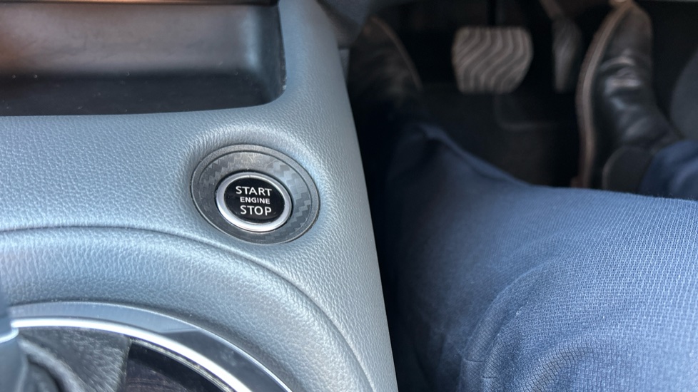 Nissan Juke 1.0 DiG-T 114 Tekna 5dr DCT Petrol Hatchback - Image 32