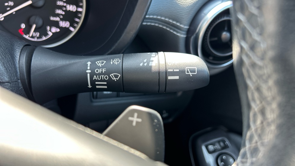 Nissan Juke 1.0 DiG-T 114 Tekna 5dr DCT Petrol Hatchback - Image 36