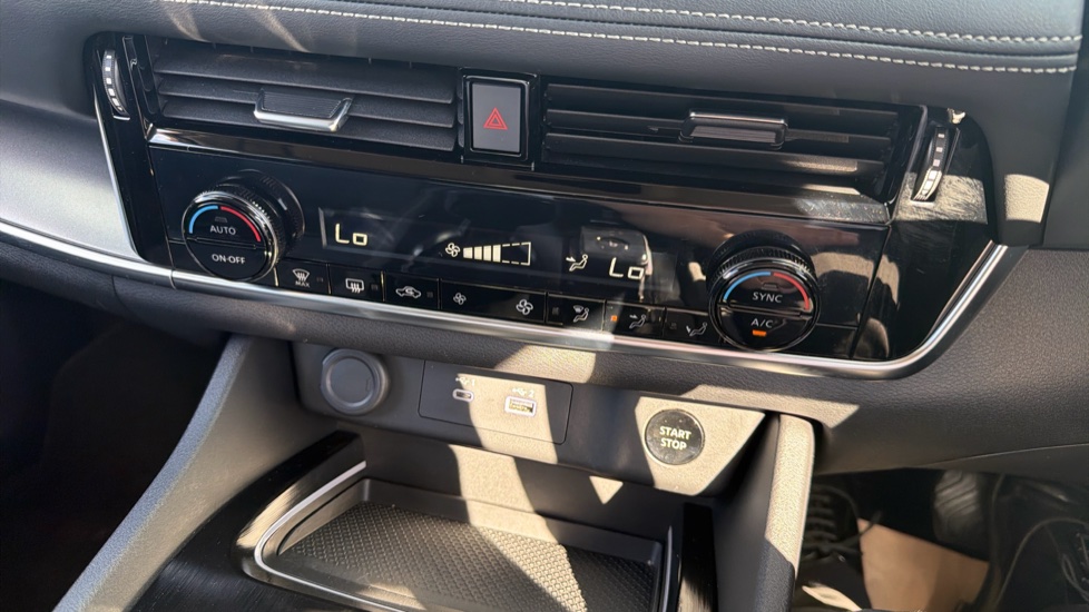 Nissan X-Trail 1.5 E-Power 204 N-Connecta 5dr Xtronic Hybrid Station Wagon - Image 27
