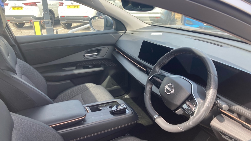 Nissan ARIYA 160kW Advance 63kWh 22kWCh 5dr Auto Electric Hatchback - Image 11