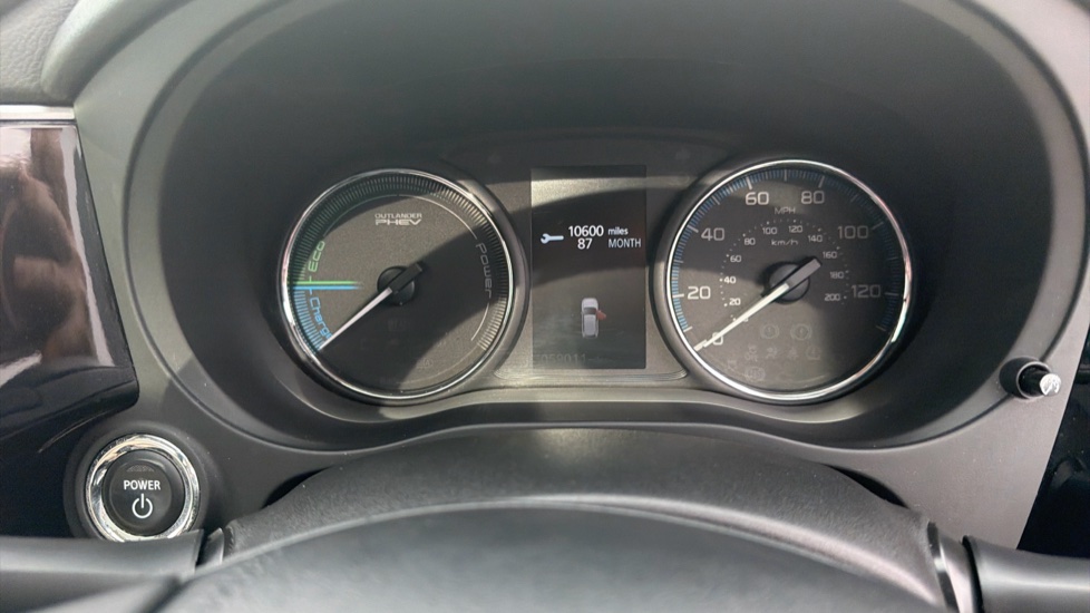 Mitsubishi Outlander 2.0 PHEV GX5hs 5dr Auto Estate - Image 18