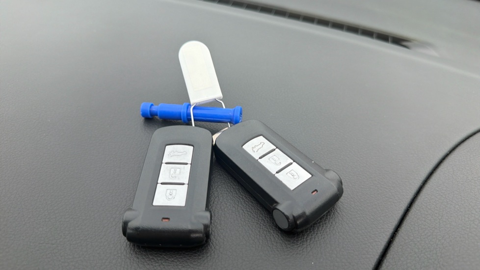 Mitsubishi Outlander 2.0 PHEV GX5hs 5dr Auto Estate - Image 20