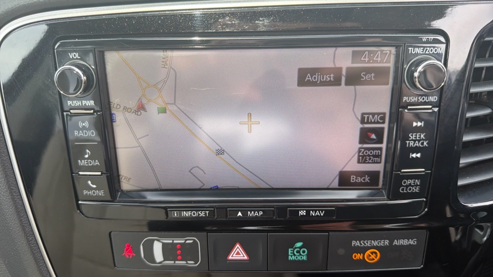 Mitsubishi Outlander 2.0 PHEV GX5hs 5dr Auto Estate - Image 31