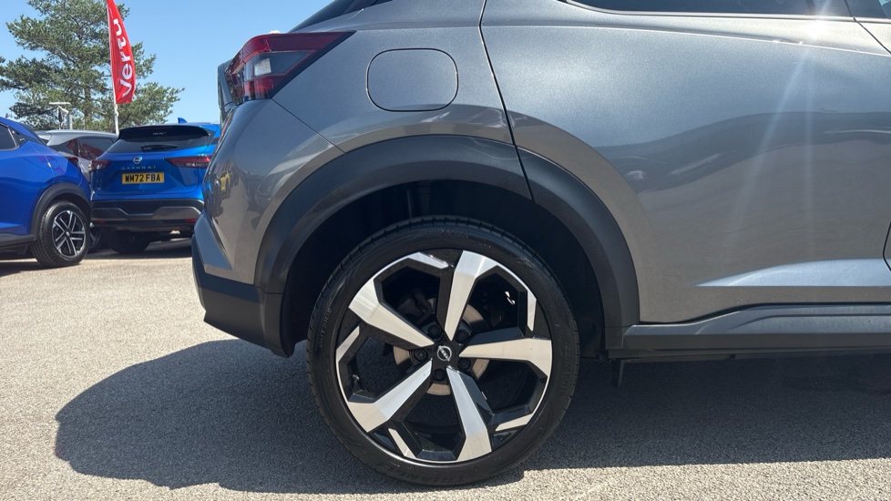 Nissan Juke 1.0 DiG-T 114 Tekna 5dr Petrol Hatchback - Image 7