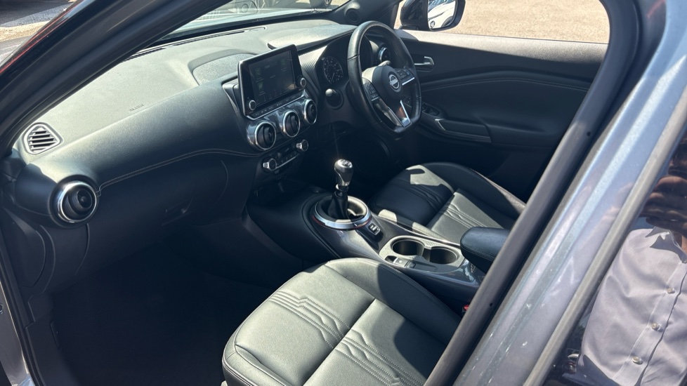 Nissan Juke 1.0 DiG-T 114 Tekna 5dr Petrol Hatchback - Image 9