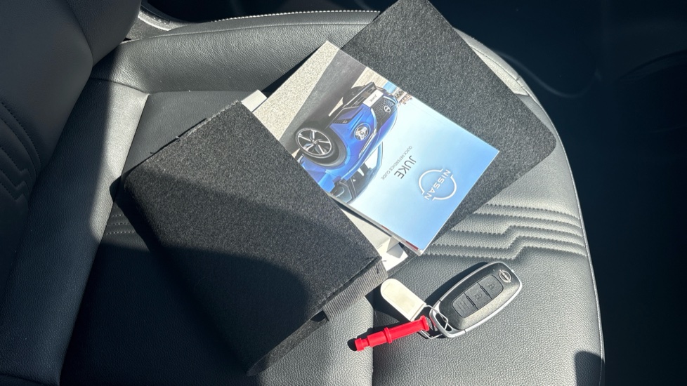 Nissan Juke 1.0 DiG-T 114 Tekna 5dr Petrol Hatchback - Image 19
