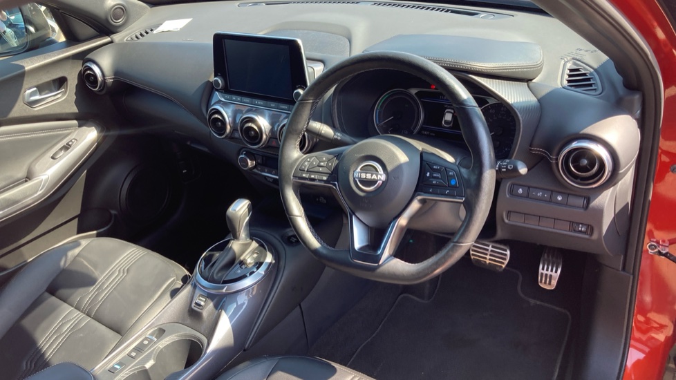 Nissan Juke 1.6 Hybrid Tekna 5dr Auto Hybrid Hatchback - Image 11