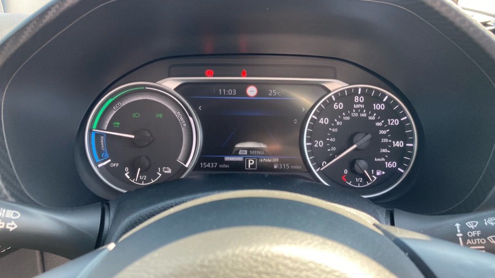 Nissan Juke 1.6 Hybrid Tekna 5dr Auto Hybrid Hatchback - Image 18