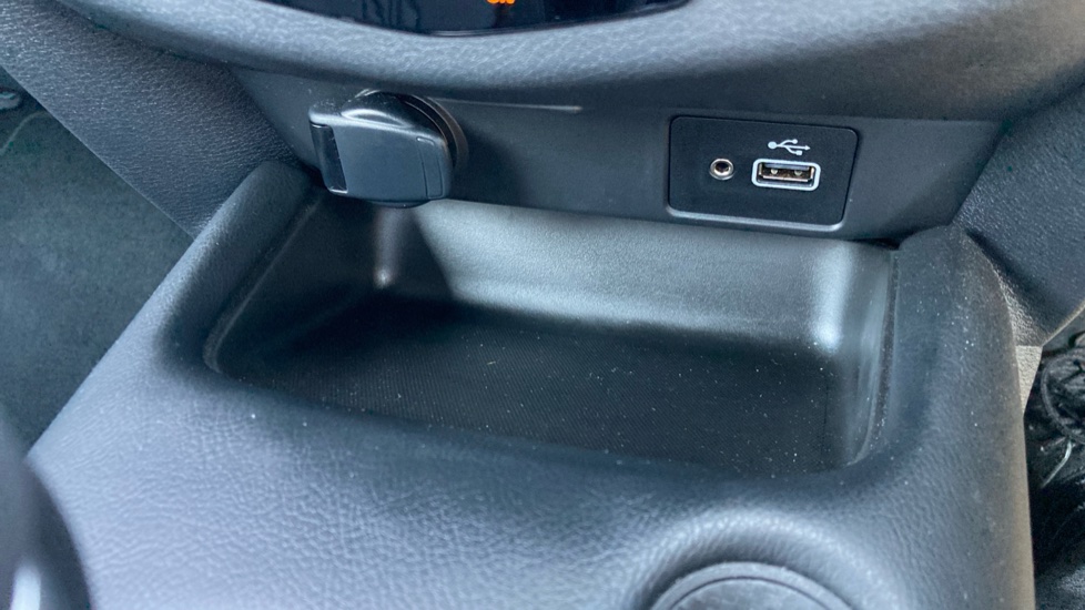 Nissan Juke 1.6 Hybrid Tekna 5dr Auto Hybrid Hatchback - Image 33