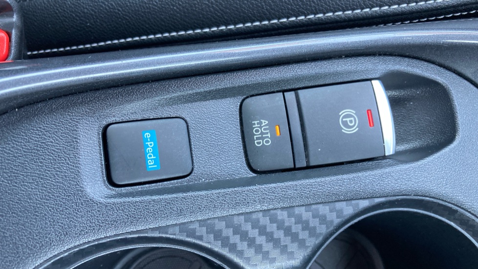 Nissan Juke 1.6 Hybrid Tekna 5dr Auto Hybrid Hatchback - Image 37