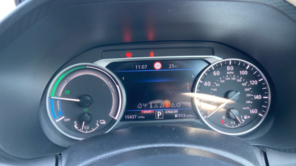 Nissan Juke 1.6 Hybrid Tekna 5dr Auto Hybrid Hatchback - Image 43