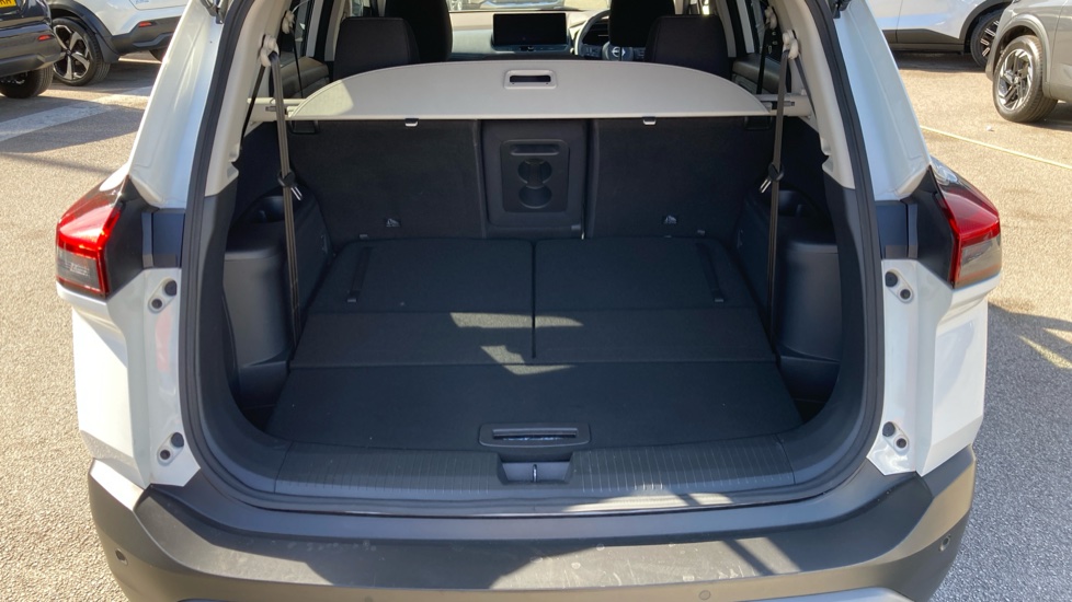 Nissan X-Trail 1.5 MHEV 163 N-Connecta 5dr [7 Seat] Xtronic Petrol Station Wagon - Image 4