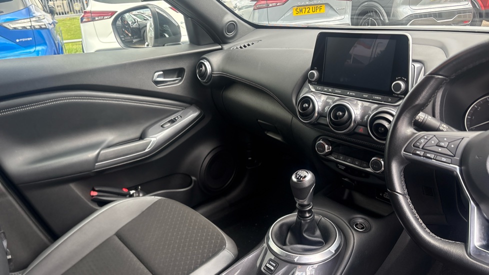 Nissan Juke 1.0 DiG-T 114 N-Connecta 5dr Petrol Hatchback - Image 14