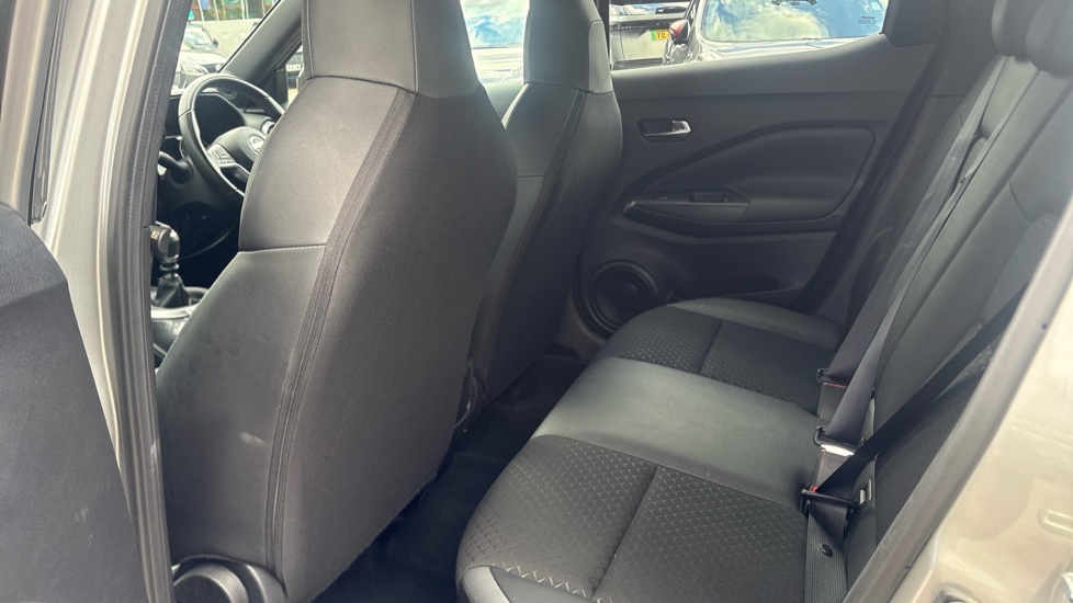 Nissan Juke 1.0 DiG-T 114 N-Connecta 5dr Petrol Hatchback - Image 16