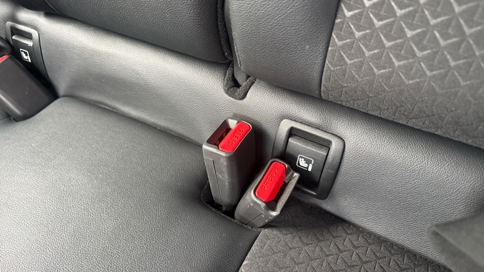 Nissan Juke 1.0 DiG-T 114 N-Connecta 5dr Petrol Hatchback - Image 17