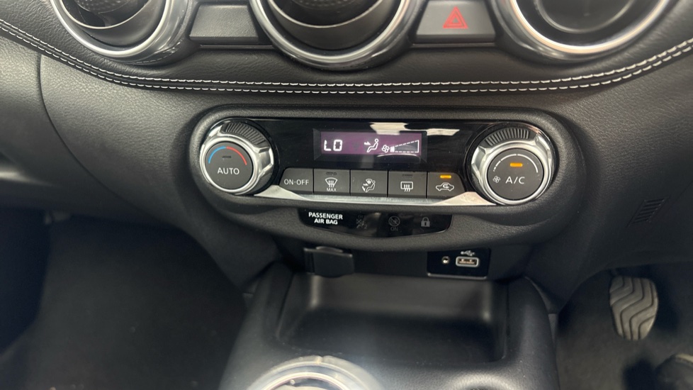Nissan Juke 1.0 DiG-T 114 N-Connecta 5dr Petrol Hatchback - Image 21