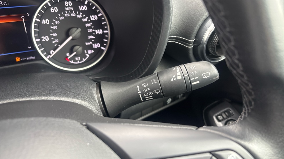 Nissan Juke 1.0 DiG-T 114 N-Connecta 5dr Petrol Hatchback - Image 41