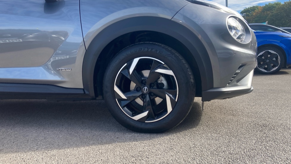 Nissan Juke 1.6 Hybrid N-Connecta 5dr Auto Hybrid Hatchback - Image 7
