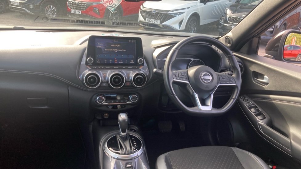 Nissan Juke 1.6 Hybrid N-Connecta 5dr Auto Hybrid Hatchback - Image 10