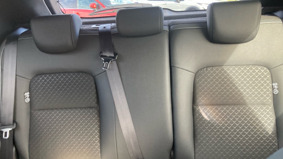 Nissan Juke 1.6 Hybrid N-Connecta 5dr Auto Hybrid Hatchback - Image 15