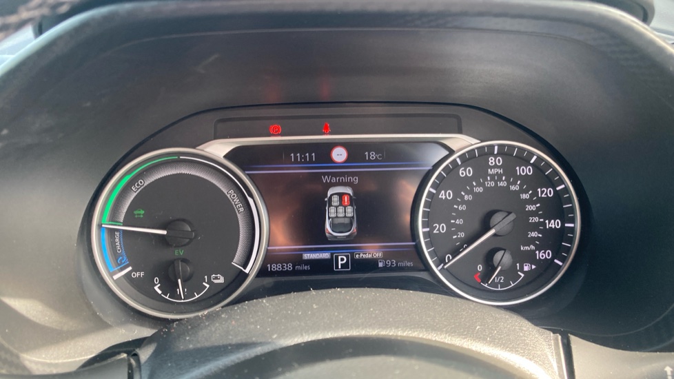 Nissan Juke 1.6 Hybrid N-Connecta 5dr Auto Hybrid Hatchback - Image 18