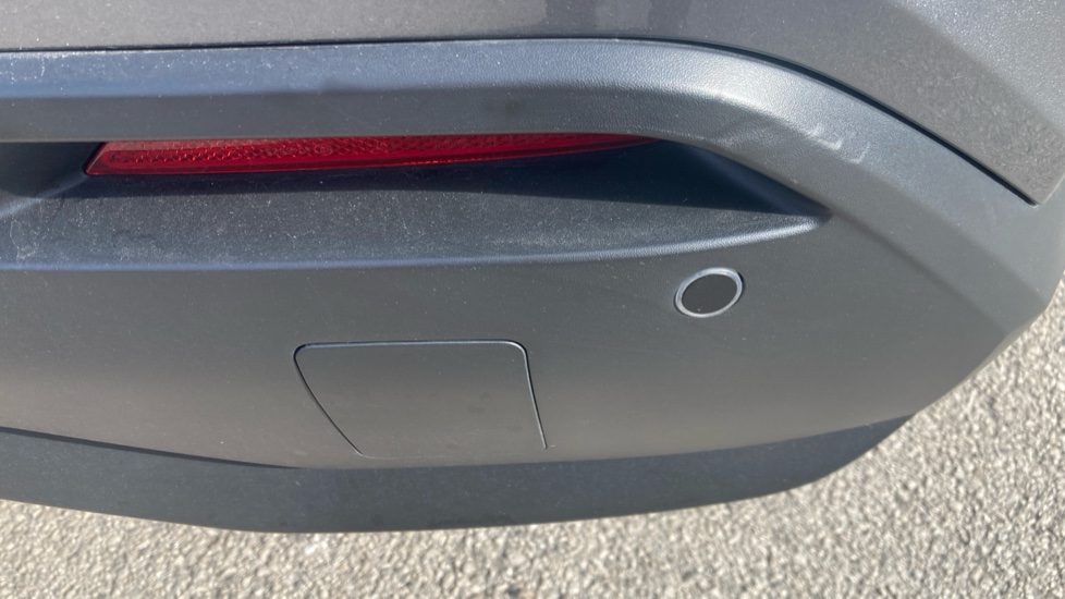 Nissan Juke 1.6 Hybrid N-Connecta 5dr Auto Hybrid Hatchback - Image 22