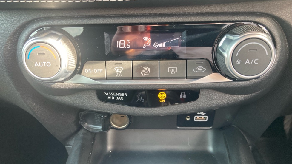 Nissan Juke 1.6 Hybrid N-Connecta 5dr Auto Hybrid Hatchback - Image 34