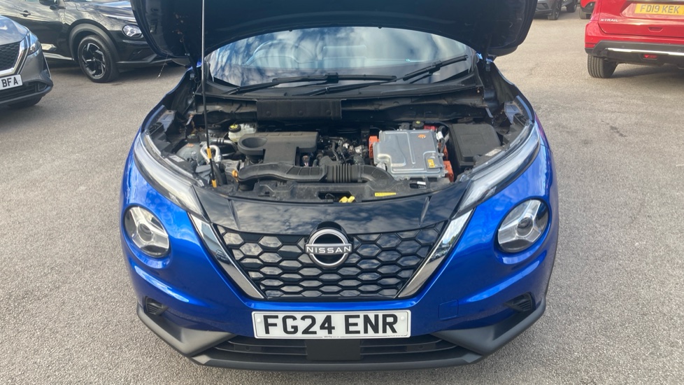 Nissan Juke 1.6 Hybrid N-Connecta 5dr Auto Hybrid Hatchback - Image 8