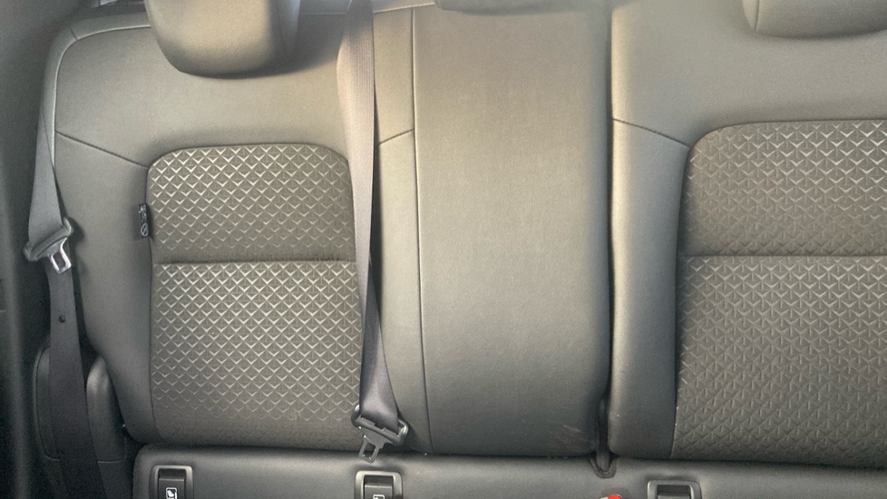Nissan Juke 1.6 Hybrid N-Connecta 5dr Auto Hybrid Hatchback - Image 15