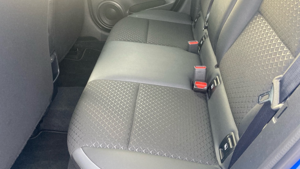 Nissan Juke 1.6 Hybrid N-Connecta 5dr Auto Hybrid Hatchback - Image 16