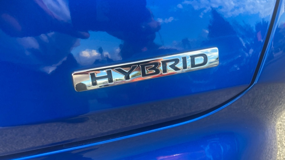 Nissan Juke 1.6 Hybrid N-Connecta 5dr Auto Hybrid Hatchback - Image 23