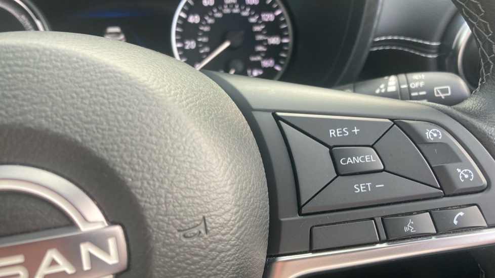Nissan Juke 1.6 Hybrid N-Connecta 5dr Auto Hybrid Hatchback - Image 30