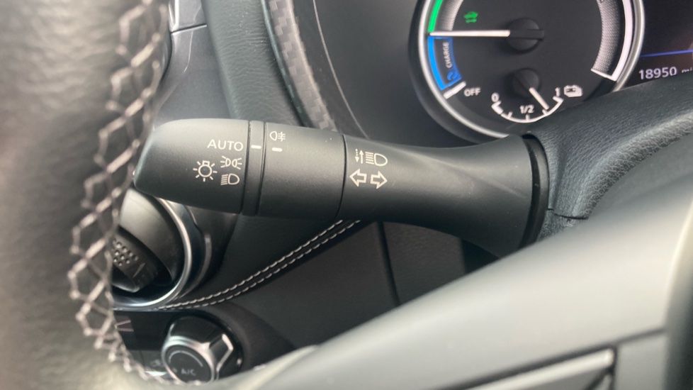Nissan Juke 1.6 Hybrid N-Connecta 5dr Auto Hybrid Hatchback - Image 31