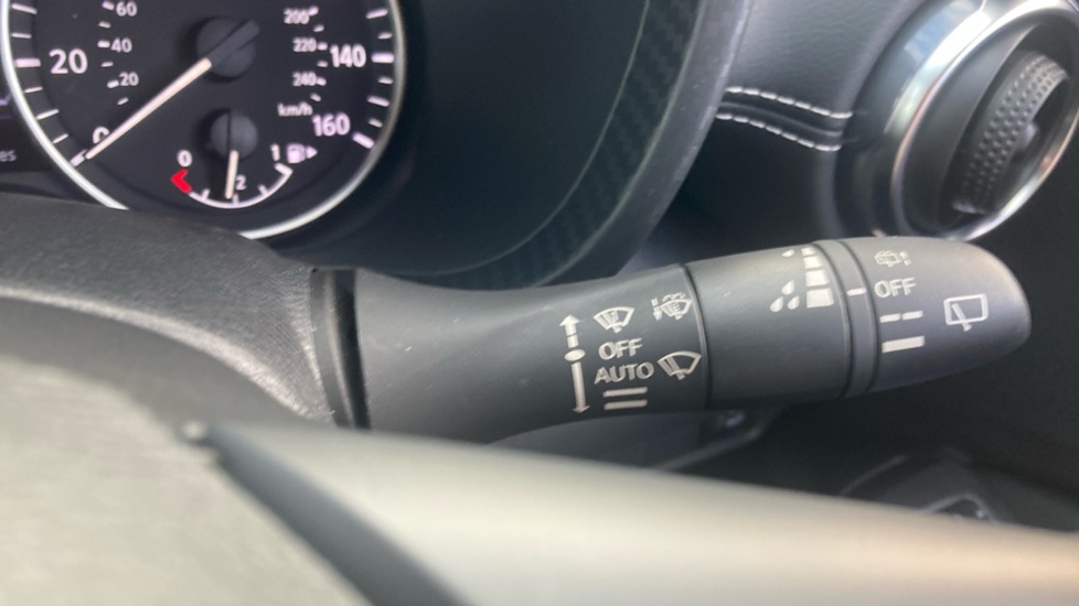 Nissan Juke 1.6 Hybrid N-Connecta 5dr Auto Hybrid Hatchback - Image 32
