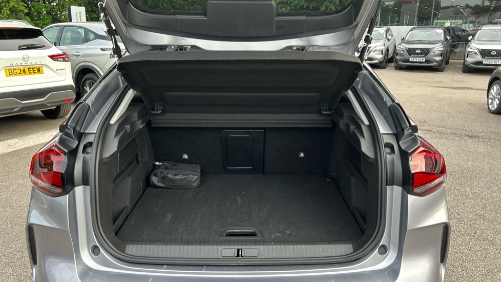 Citroen C4 100kW E-series 50kWh 5dr Auto Electric Hatchback - Image 4