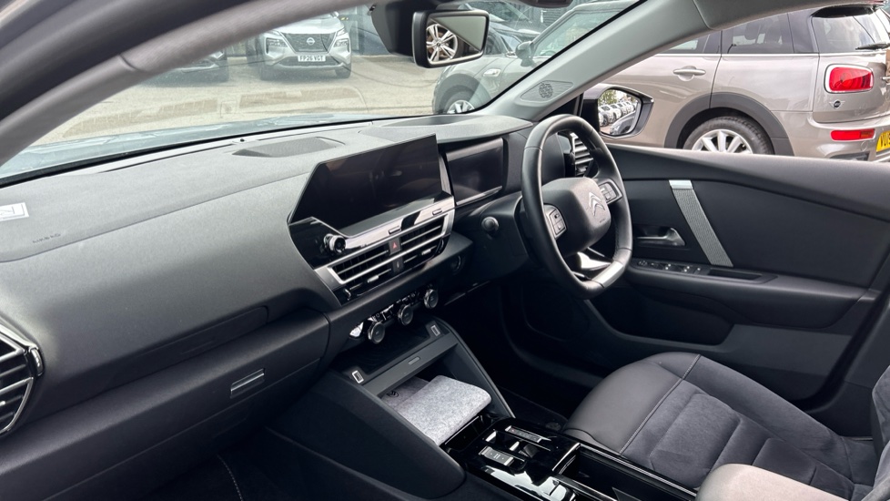 Citroen C4 100kW E-series 50kWh 5dr Auto Electric Hatchback - Image 9