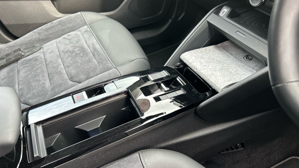 Citroen C4 100kW E-series 50kWh 5dr Auto Electric Hatchback - Image 13