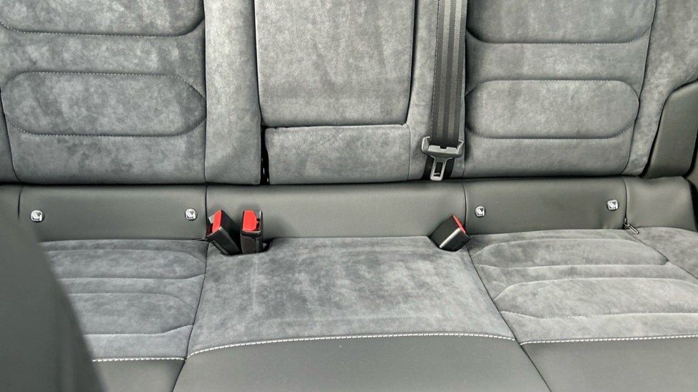 Citroen C4 100kW E-series 50kWh 5dr Auto Electric Hatchback - Image 17