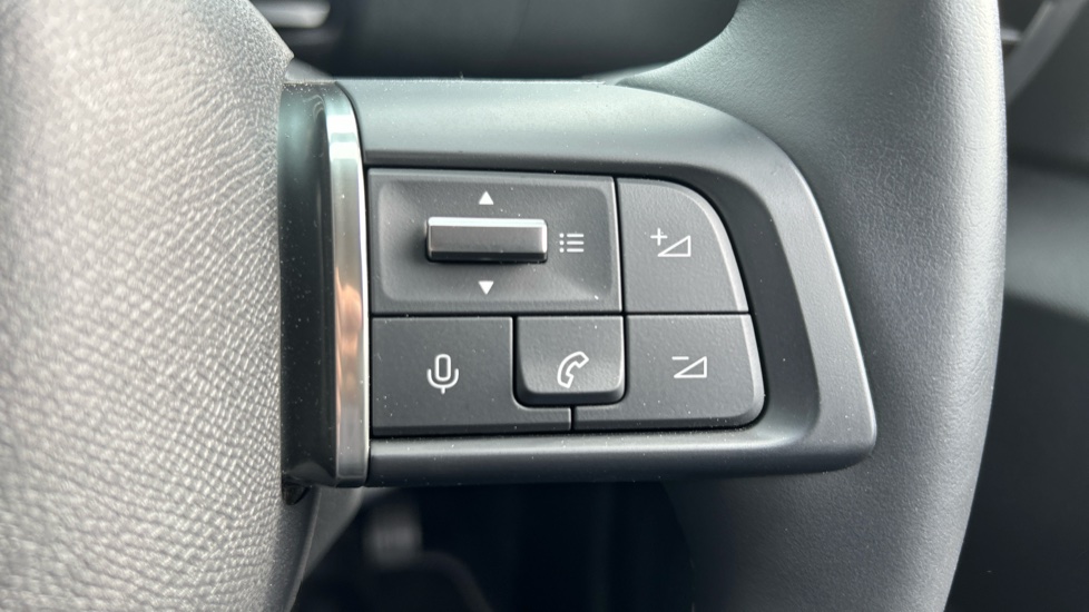Citroen C4 100kW E-series 50kWh 5dr Auto Electric Hatchback - Image 28